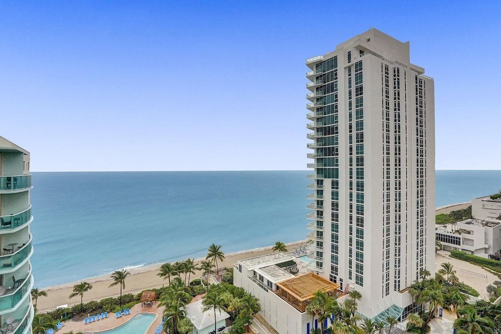 THE TIDES PENTHOUSE L
