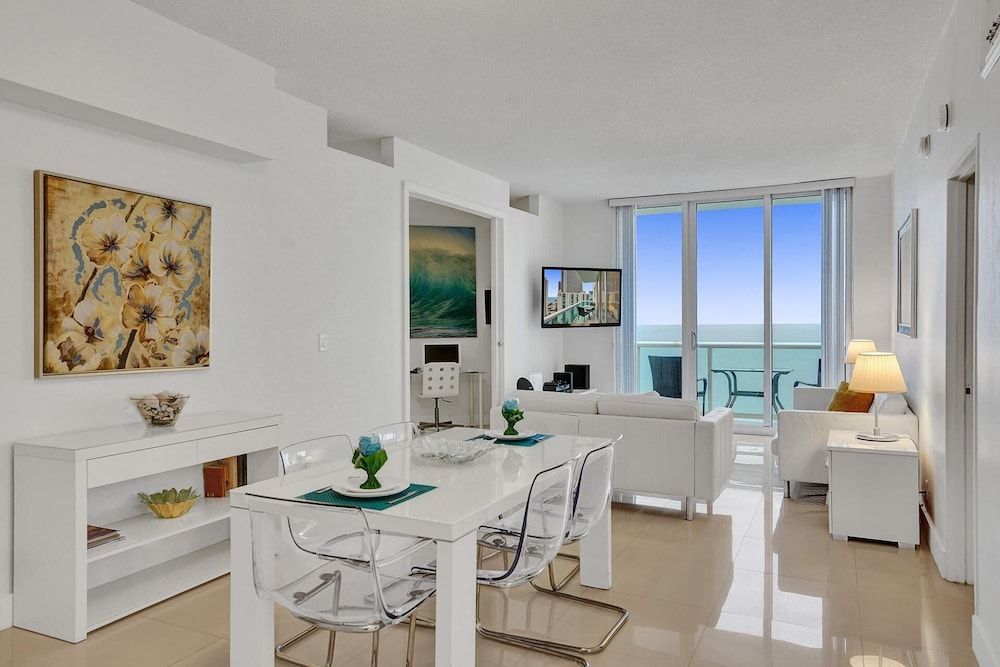 THE TIDES PENTHOUSE L