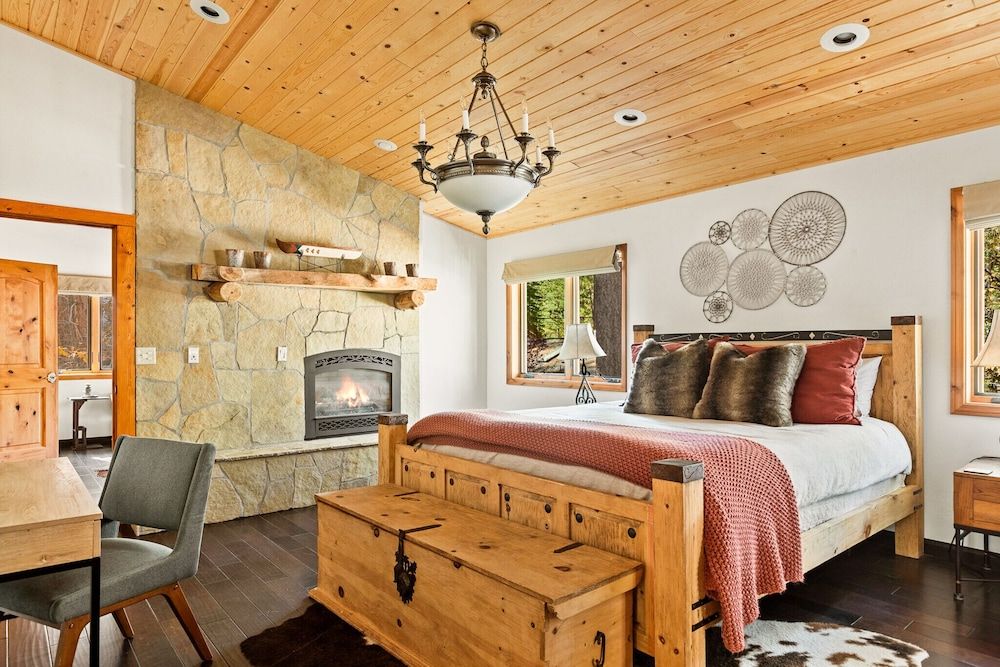Cabin, Multiple Beds, Patio, Mountain View (Summit Pine Lodge)