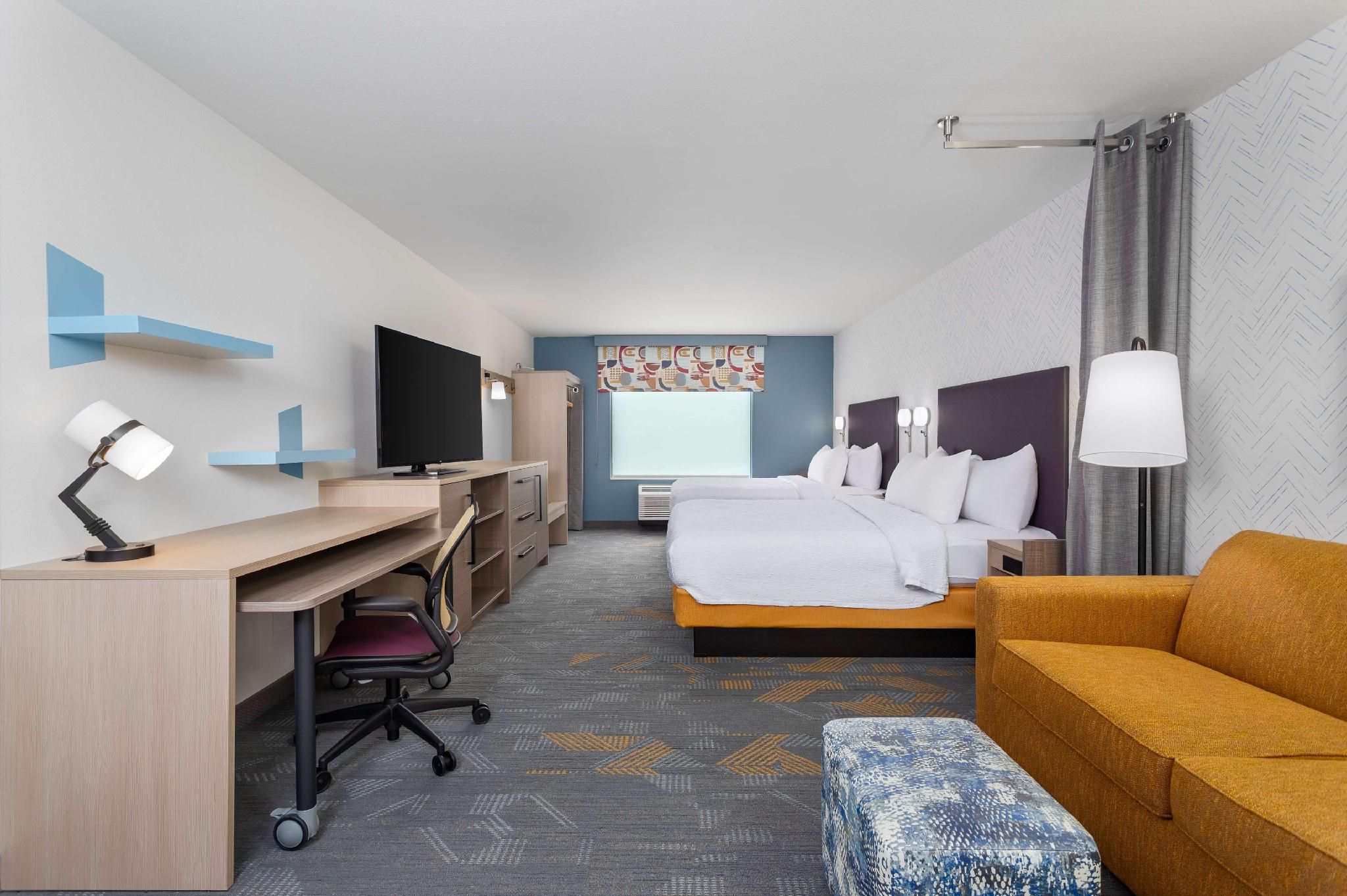 2 Queen Beds Hearing Accessible Studio Suite