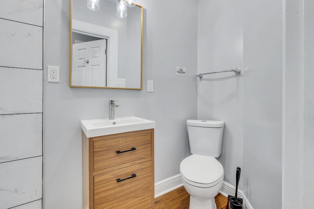 Brewerytown Balcony Retreat 2BR Haven Design Apartment 11