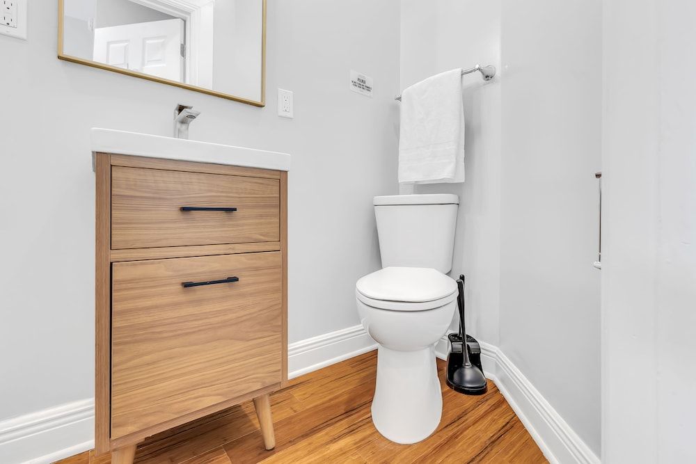 Brewerytown Balcony Retreat 2BR Haven Design Apartment 14