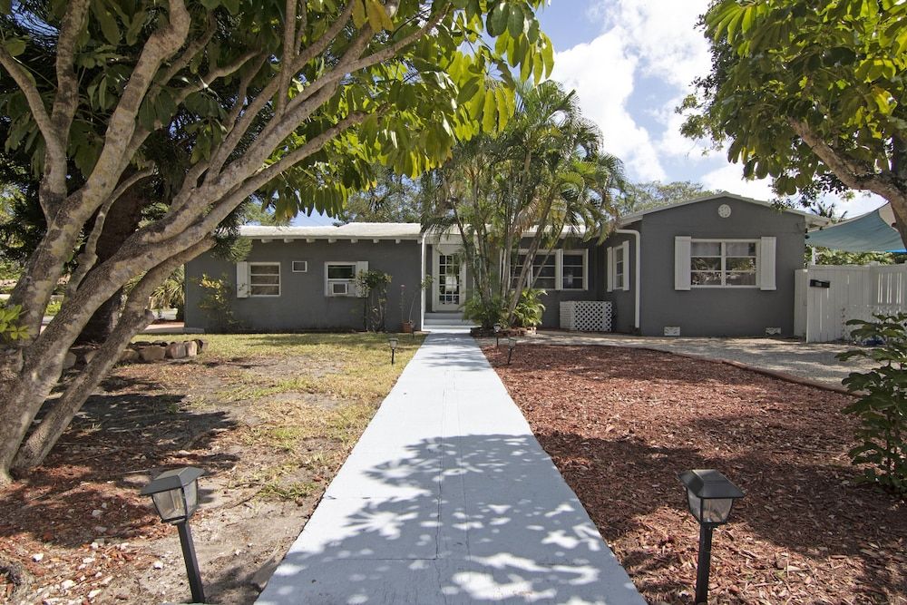 Tarpon River Estate
