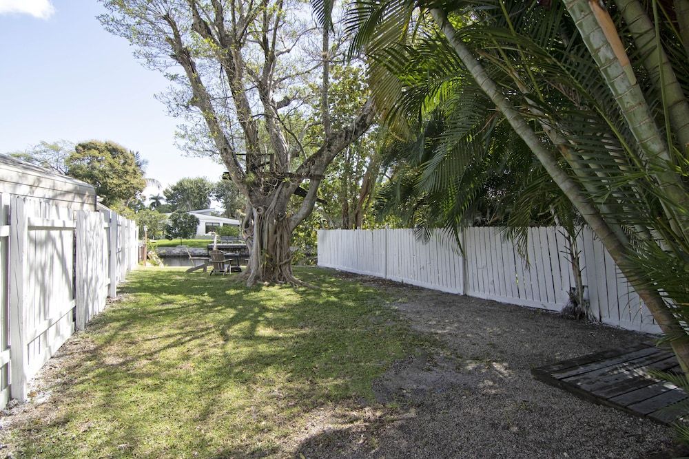 Tarpon River Estate