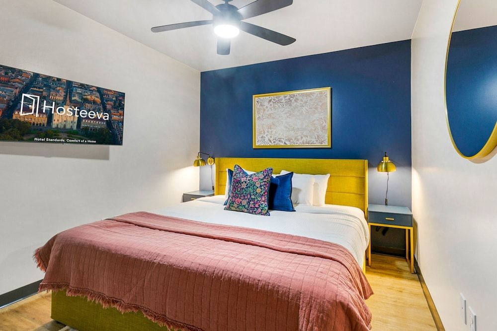 Signature Condo, 4 Bedrooms, Non Smoking, Balcony