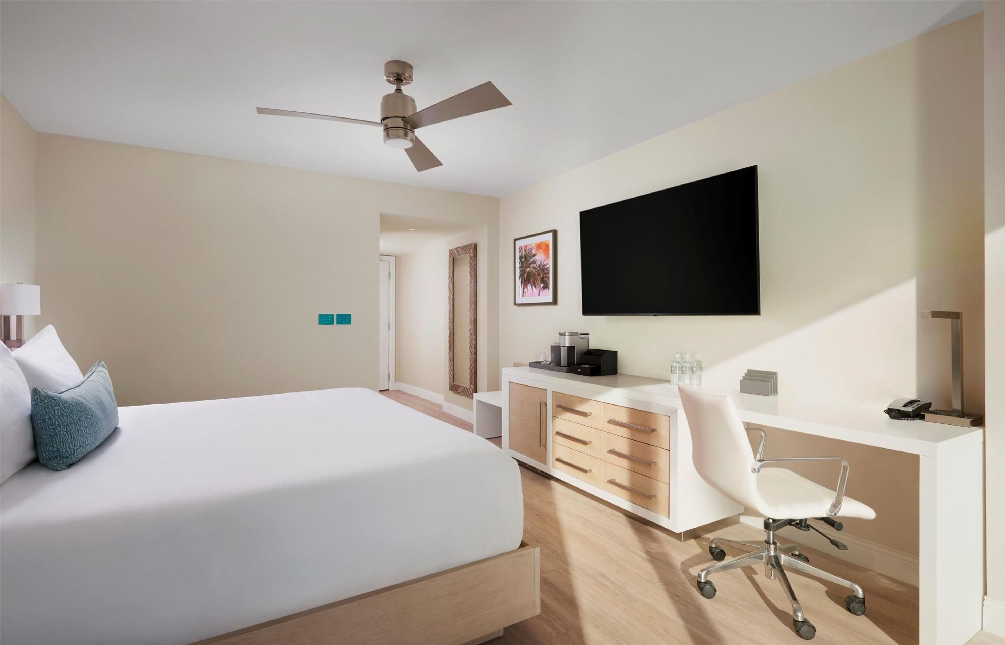 1 King Bed