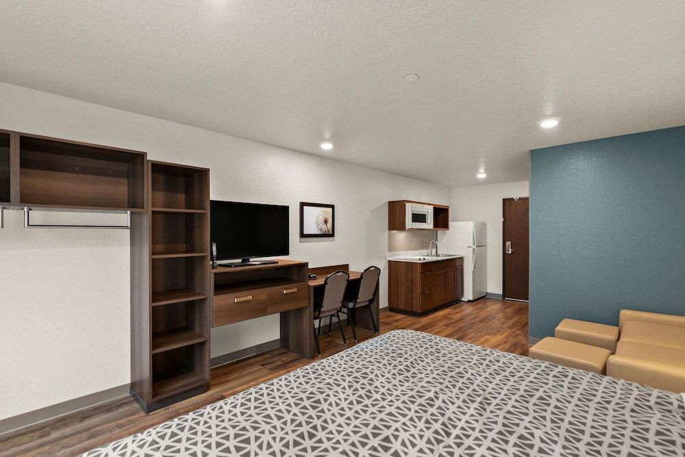 Woodspring Suites Port Orange - Daytona Beach Suite, 1 King Bed, Non Smoking 4