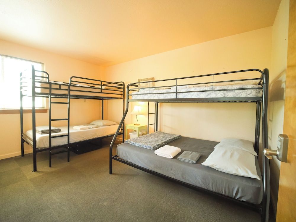 Ashland Commons Hostel