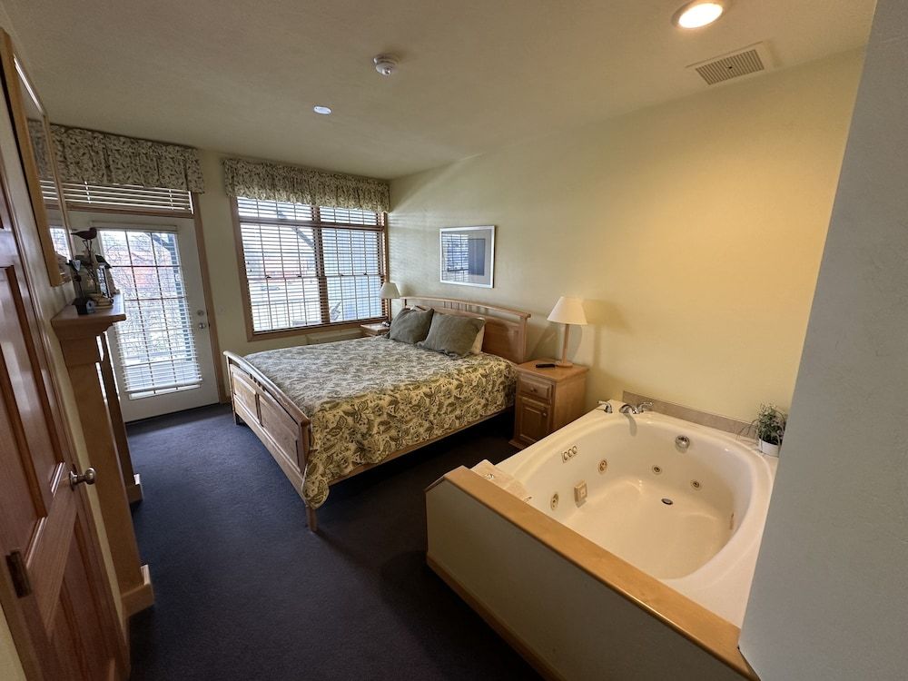 Birchwood Lodge Comfort Suite 3