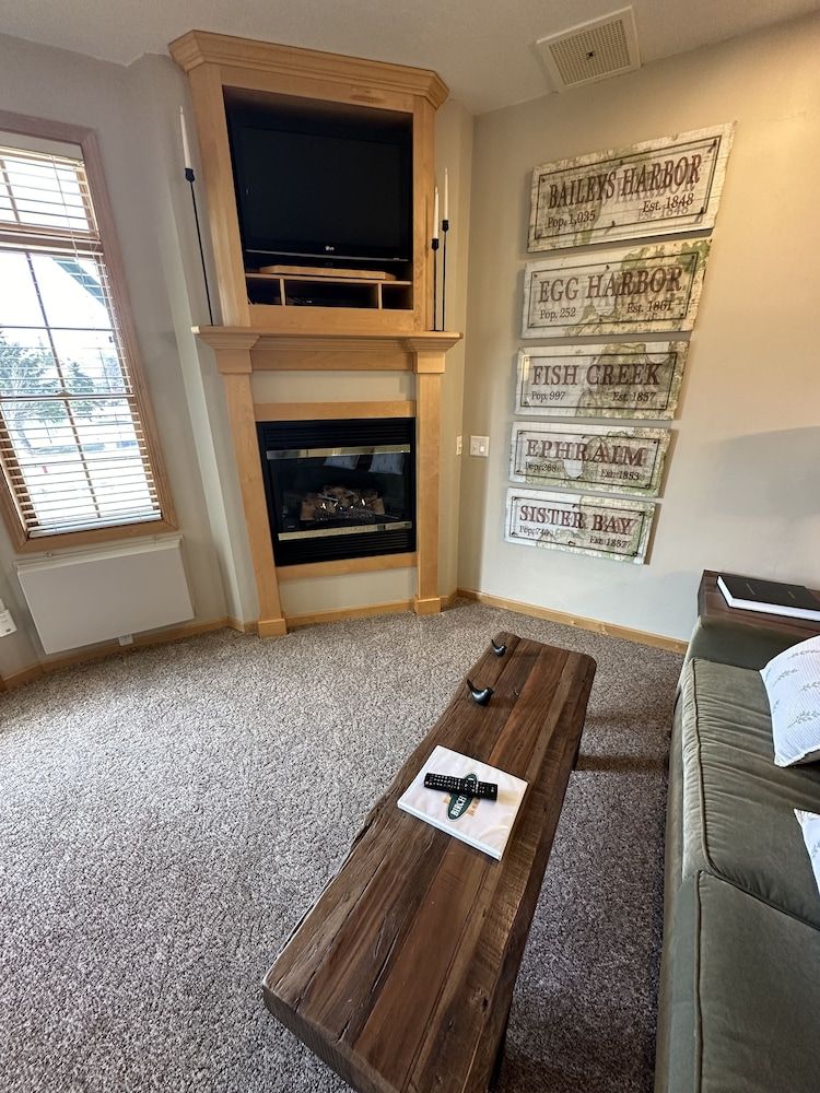 Birchwood Lodge Deluxe Suite 7