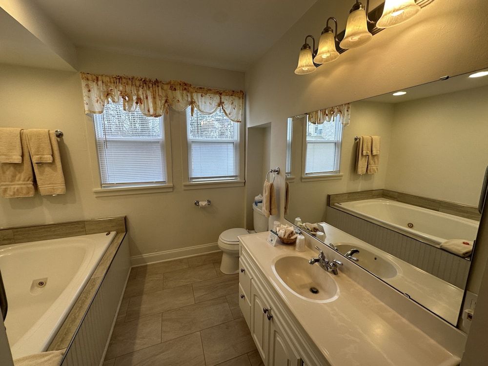 Birchwood Lodge House 4