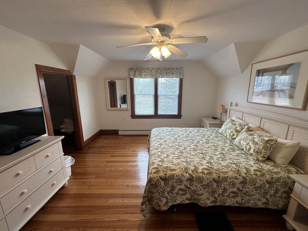 Birchwood Lodge House 2