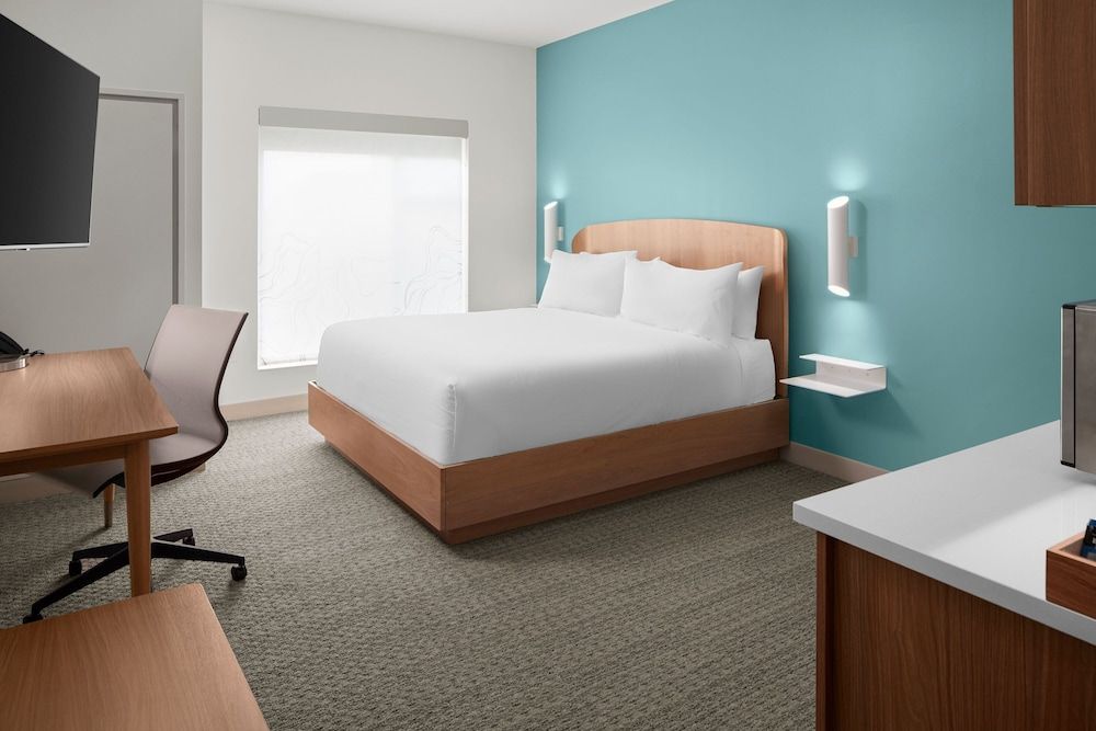 Standard Room, 1 King Bed