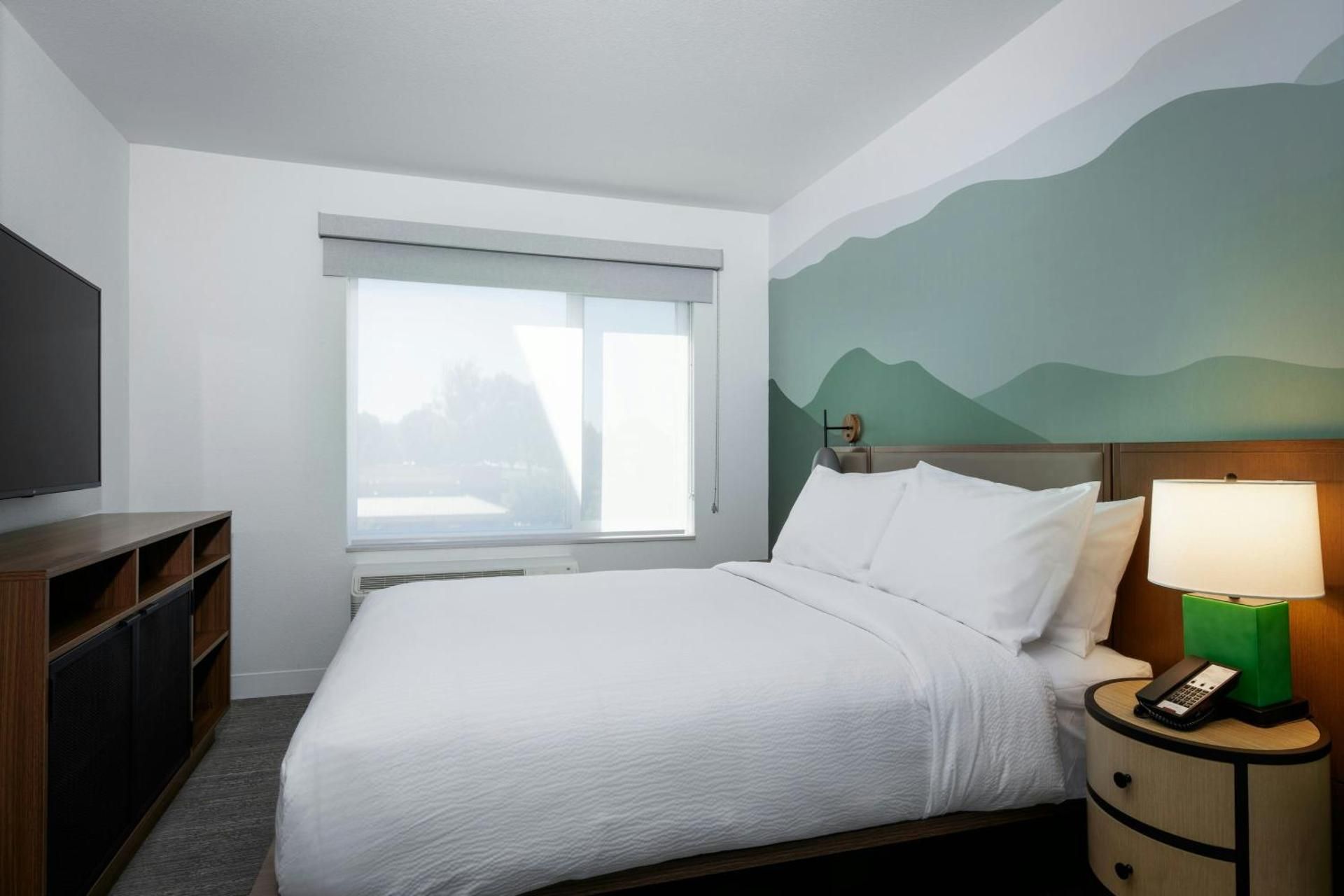 TownePlace Suites by Marriott Denver North/Thornton One-Bedroom Queen Suite - Mobility/Hearing Accessible with Transfer Shower