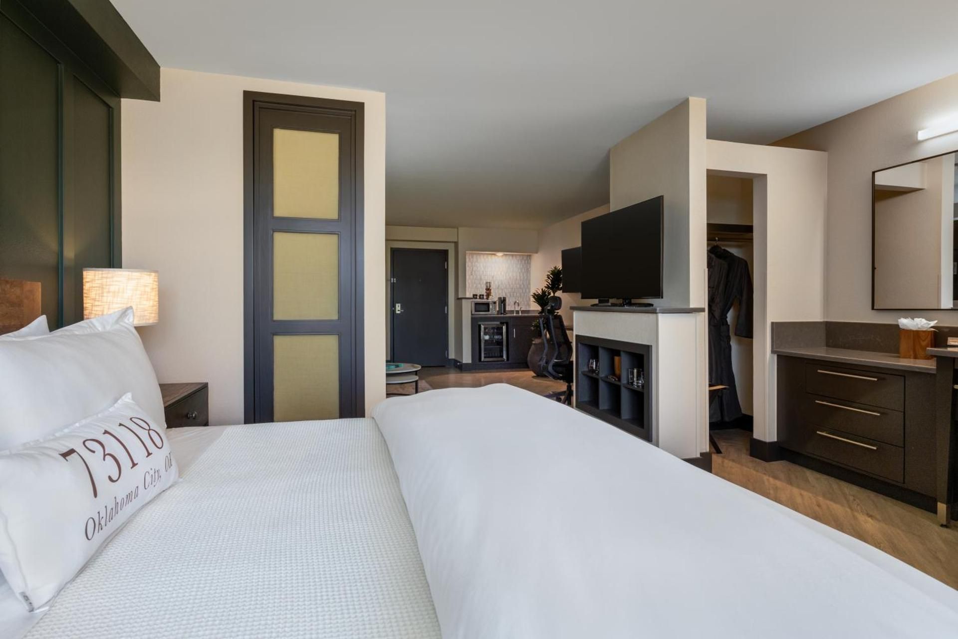 Work Wise Premium Suite, 1 King Bed