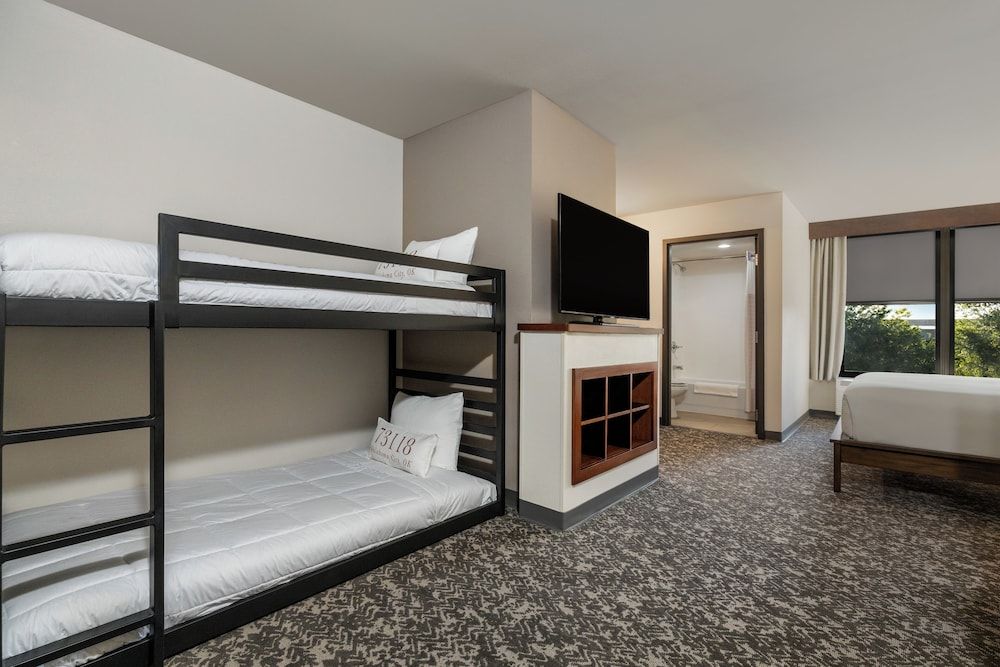 The Winslow - Oklahoma City King Bunk Studio, 1 King Bed & Twin Bunks