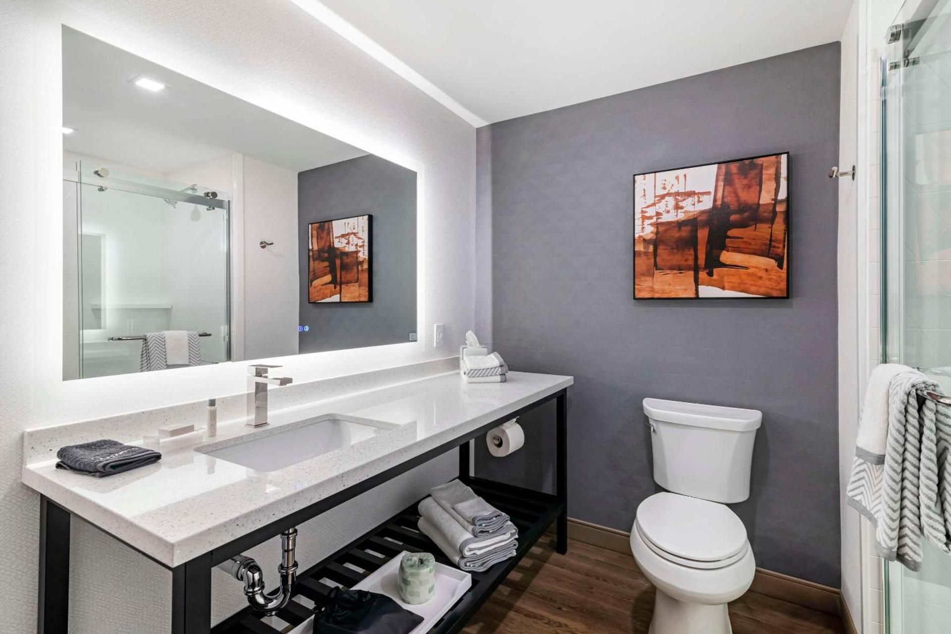 Quadruple Room with Two Queen Beds - Disability Access/Non Smoking