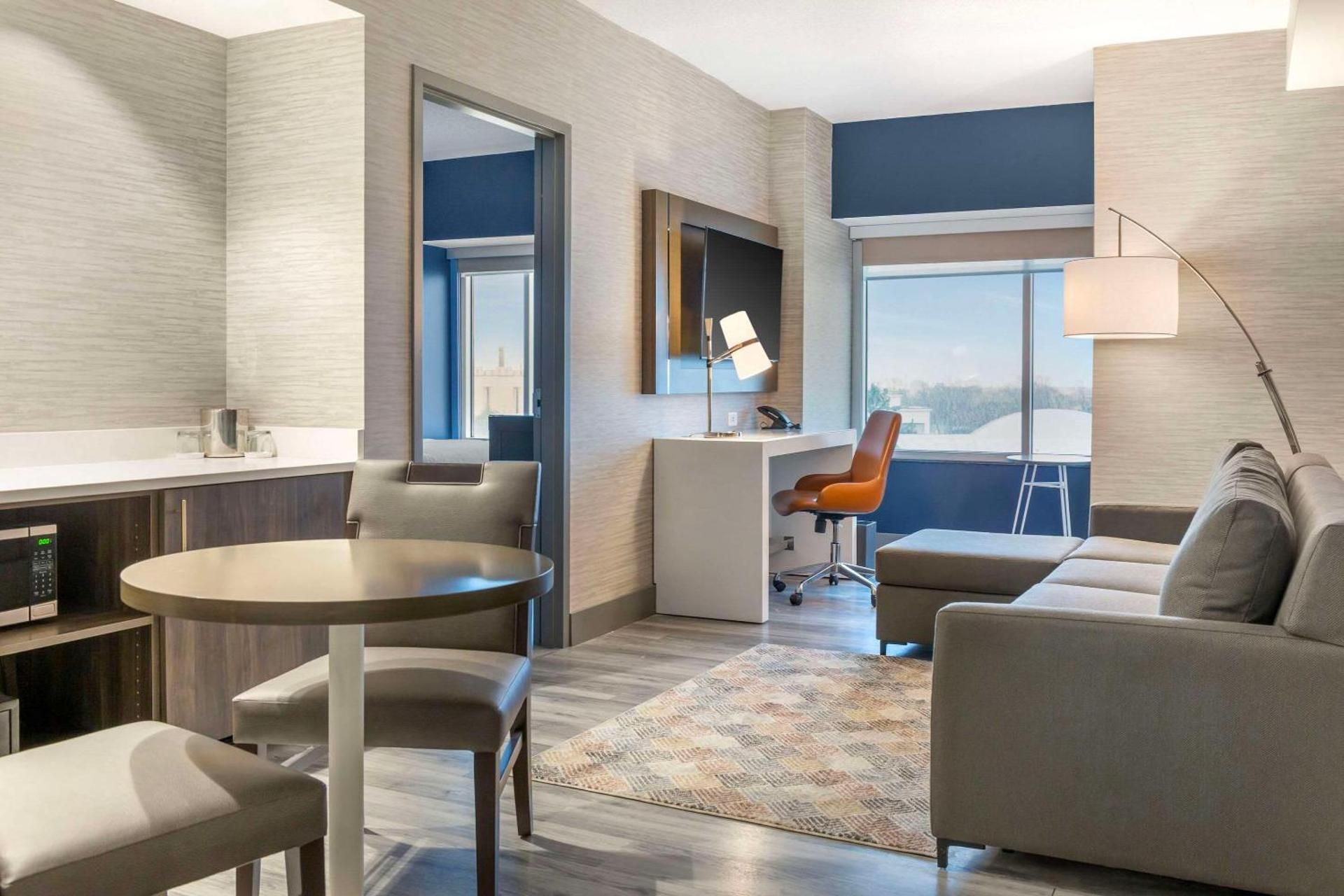 Two Room Suite - Non Smoking