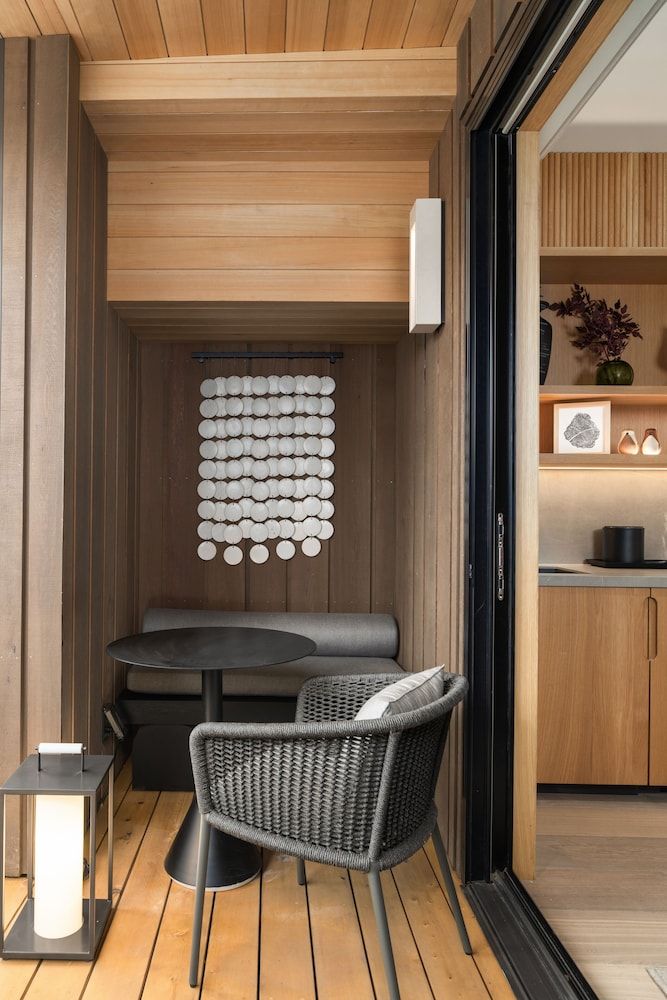 Desolation Hotel Deluxe Studio, Balcony 5