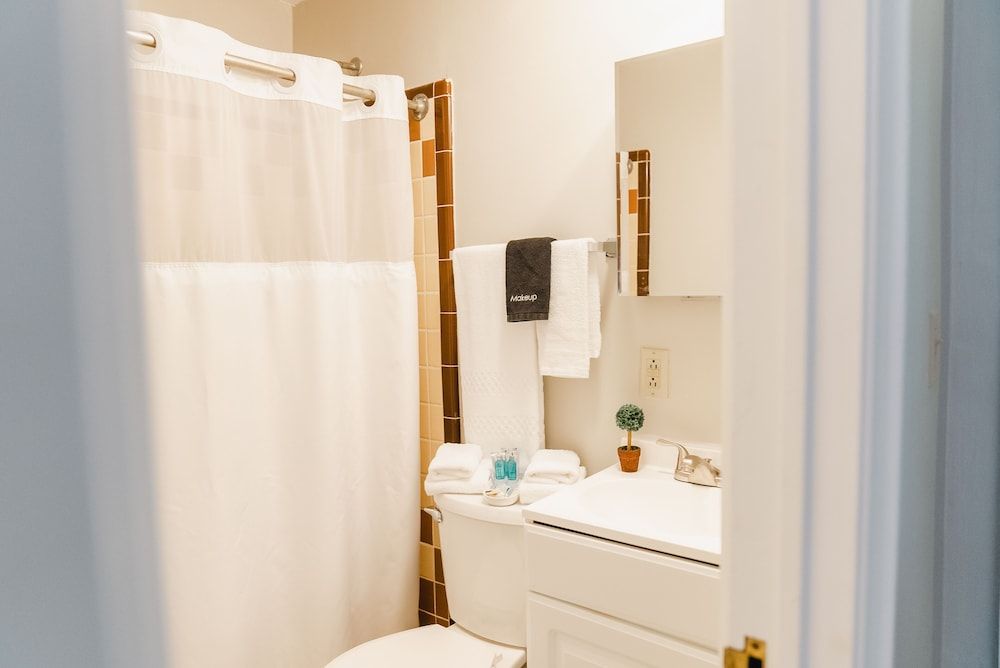 General Denver Hotel Deluxe Room 4