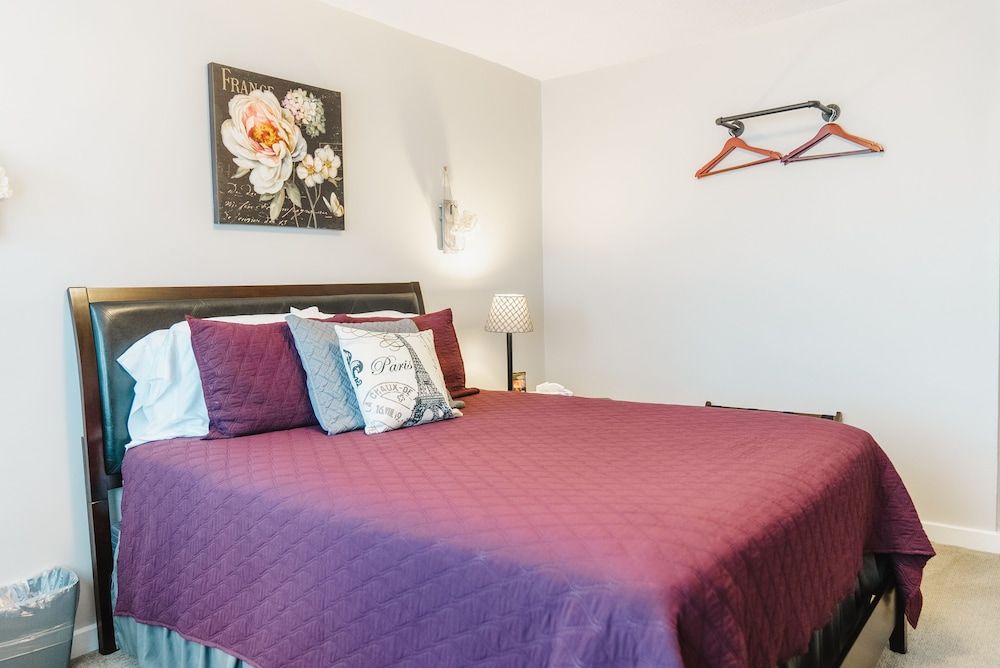 General Denver Hotel Deluxe Room 2