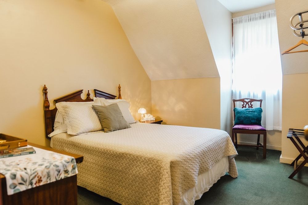 General Denver Hotel Classic Suite 5