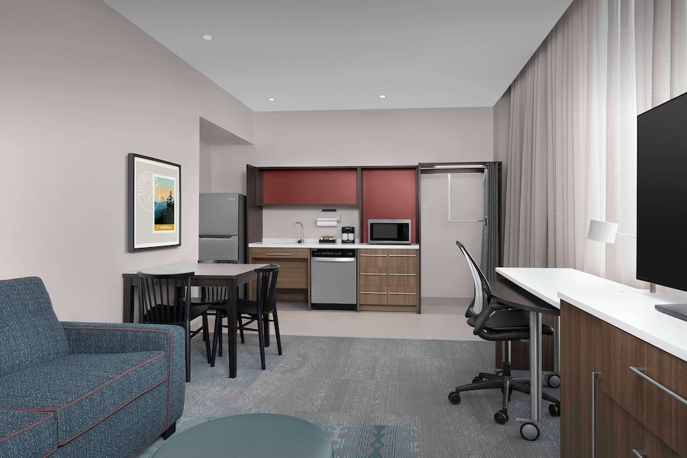 Home2 Suites By Hilton Falls Church Suite, 1 King Bed, Accessible (Roll-In Shower) 4