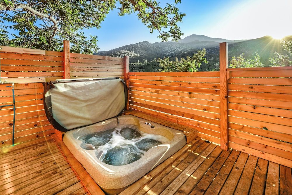 SoCal Camping Basic Room 9