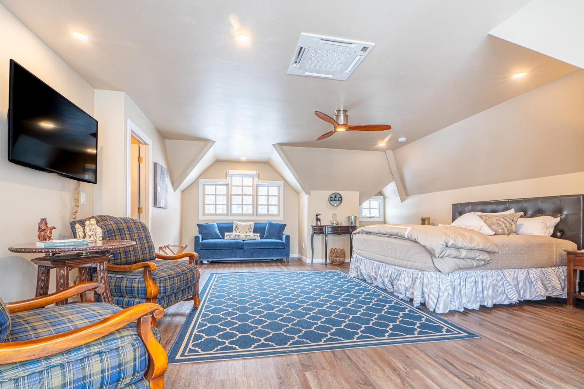 King Suite with Balcony