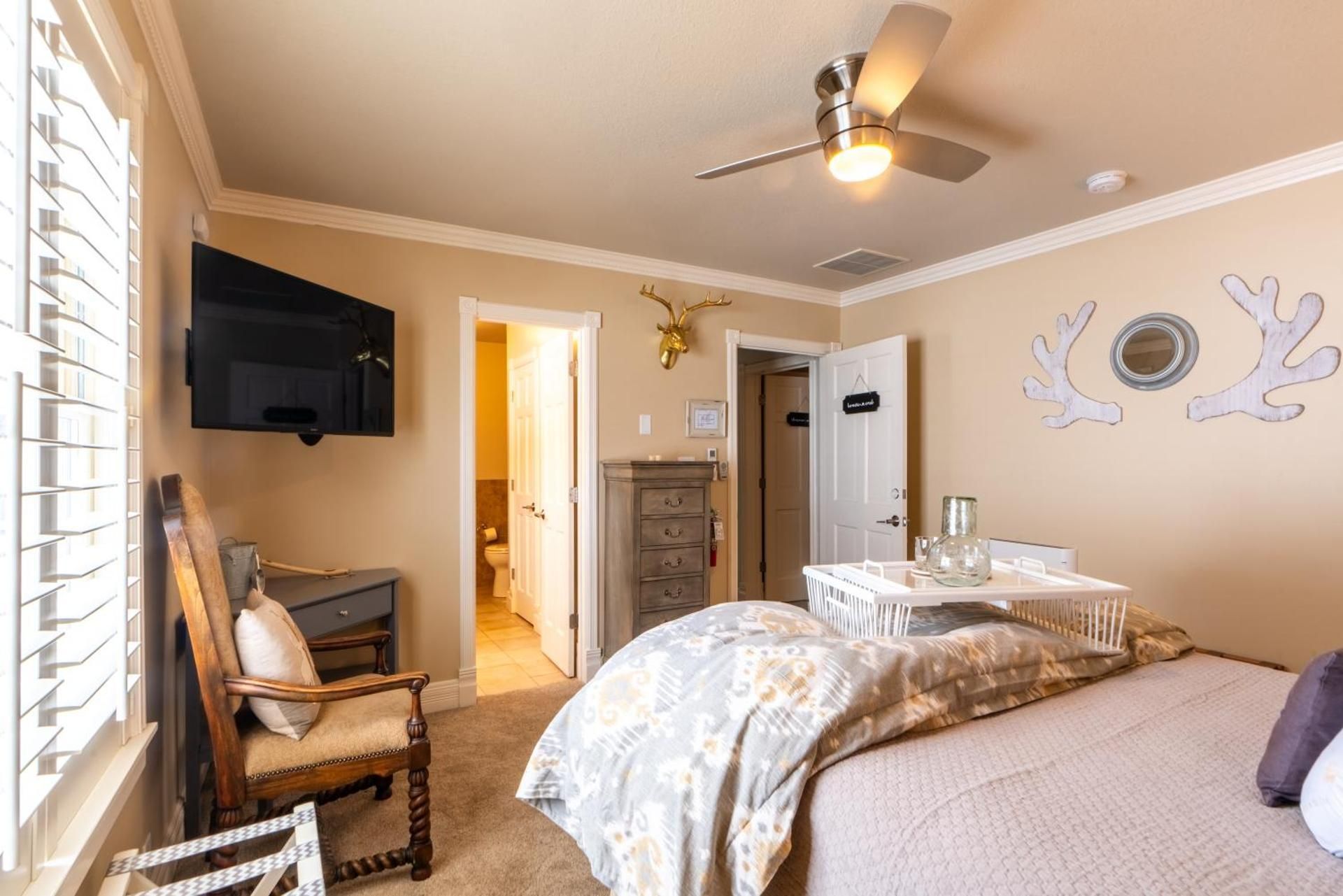Queen Room