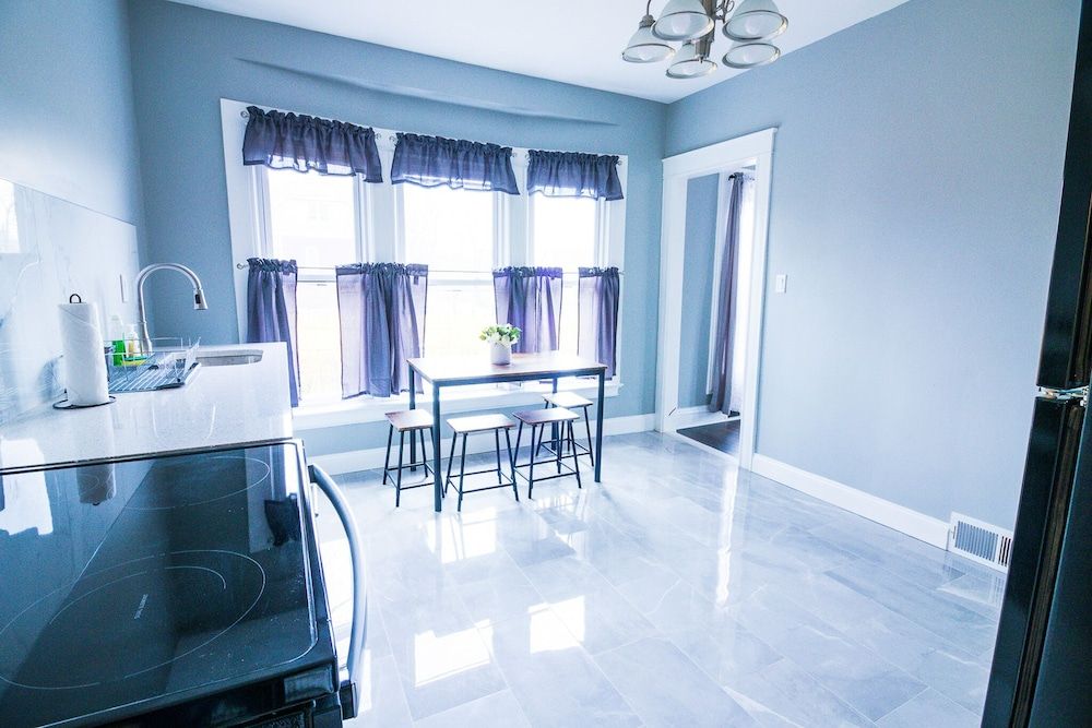 Cozy 1 bedroom Apartment Sleeps 4 Deluxe Apartment 12