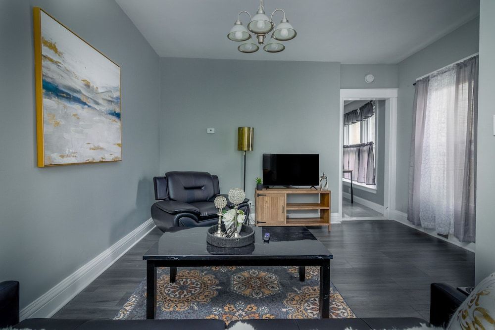 Cozy 1 bedroom Apartment Sleeps 4 Deluxe Apartment 13