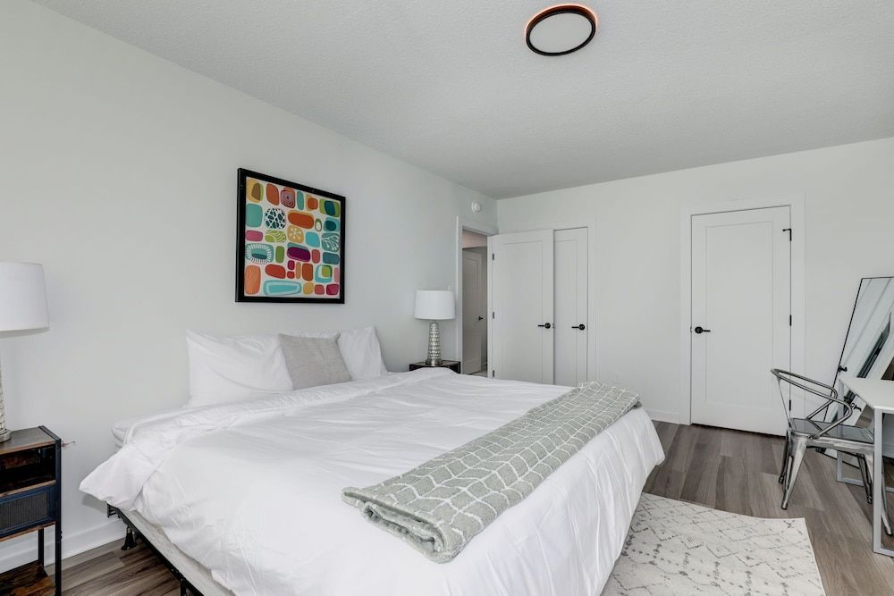 Deluxe Apartment
