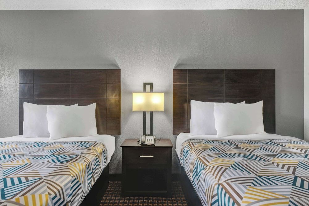 Deluxe Room, 2 Double Beds, Non Smoking, Refrigerator & Microwave