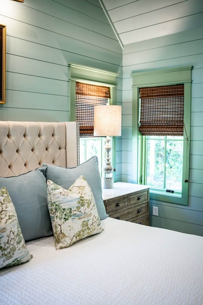 Grand Cottage