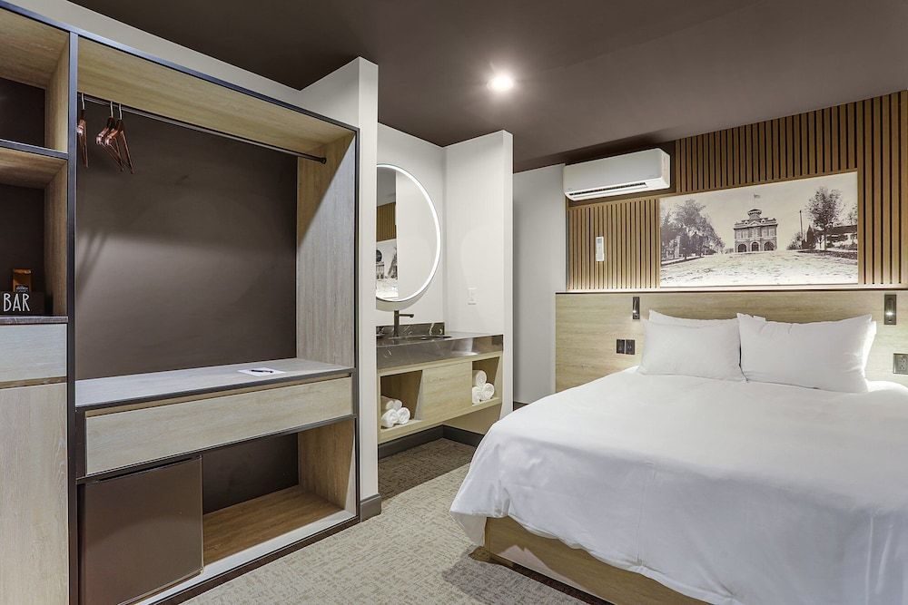 The Hermann Motel Economy Room 2