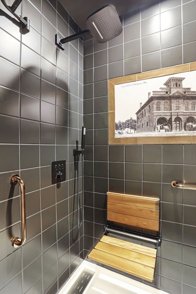 The Hermann Motel Deluxe Room, 1 Queen Bed, Mobility Accessible 2