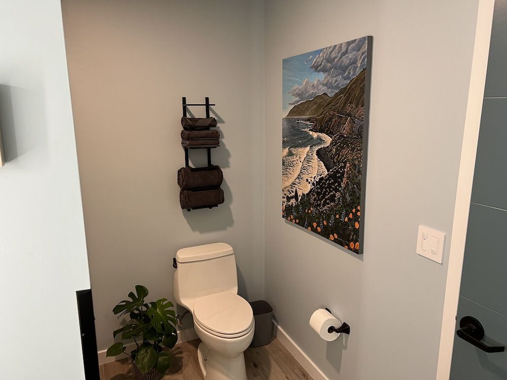 HarborWalk Inn Luxury Room, 1 King Bed with Sofa bed, Balcony, Ocean View 6