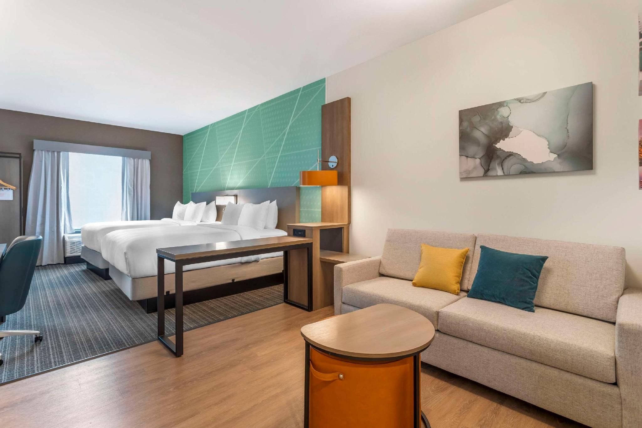 2 Queen Beds, Hearing Accessible, Non Smoking