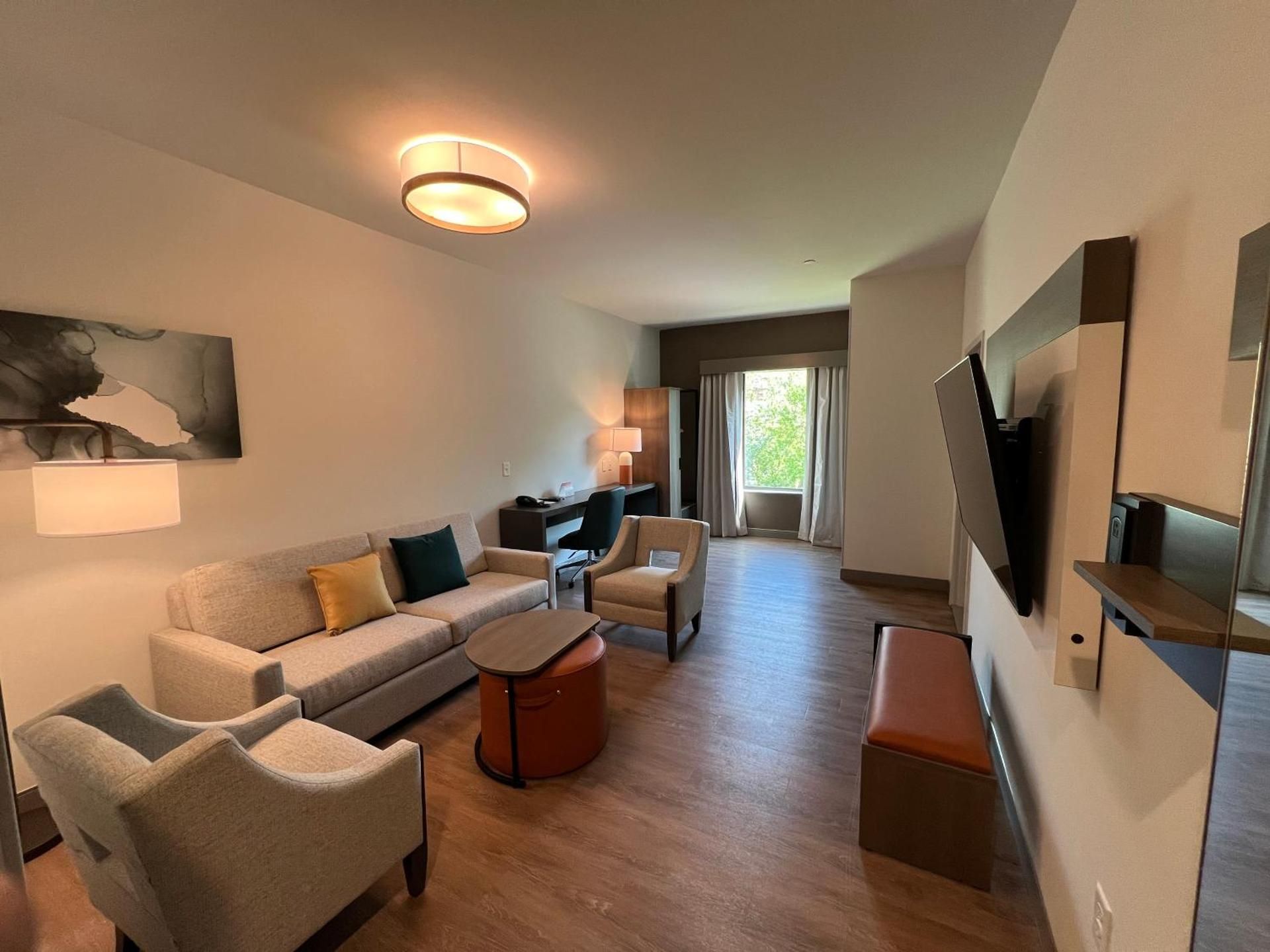 Deluxe Junior Suite - Disability Access