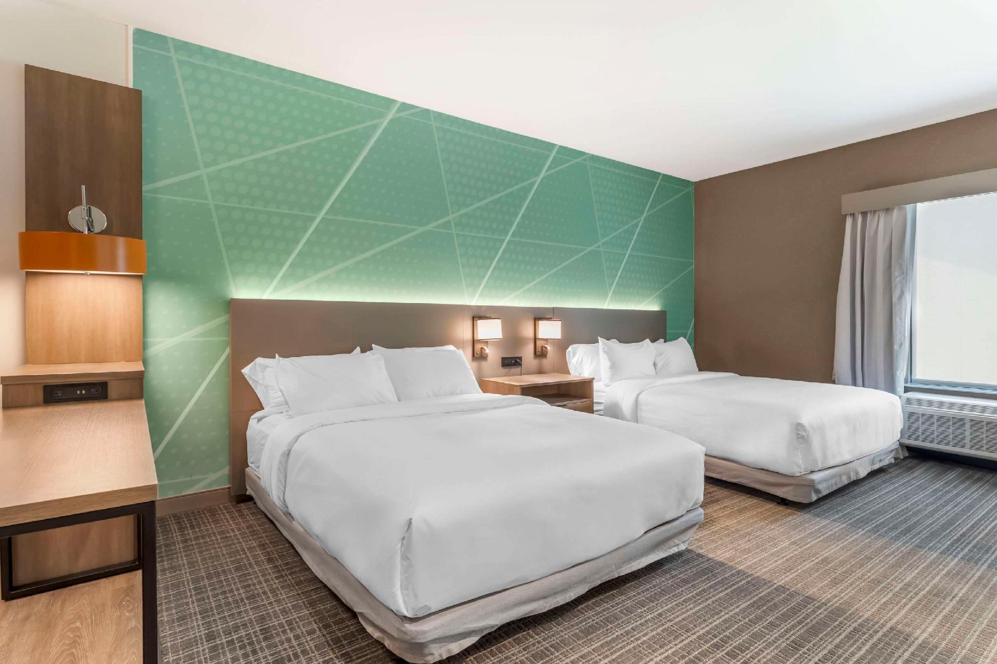 2 Queen Beds, Mobility Accessible, Non Smoking