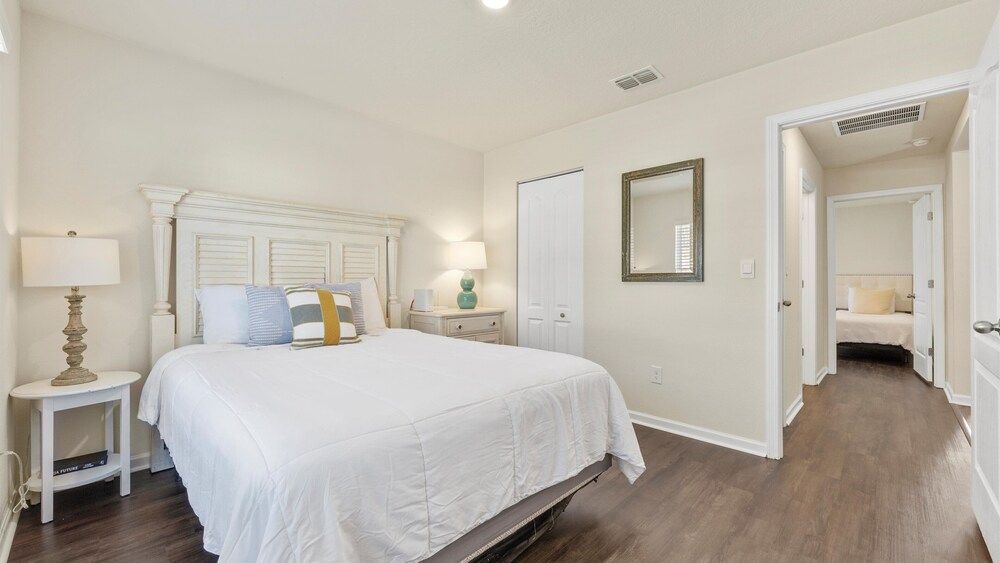House, Multiple Beds, Patio, Garden View (The Robin's Nest)