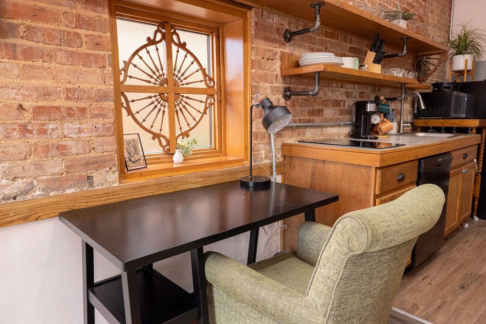 Hartwell Suites - Suite 1