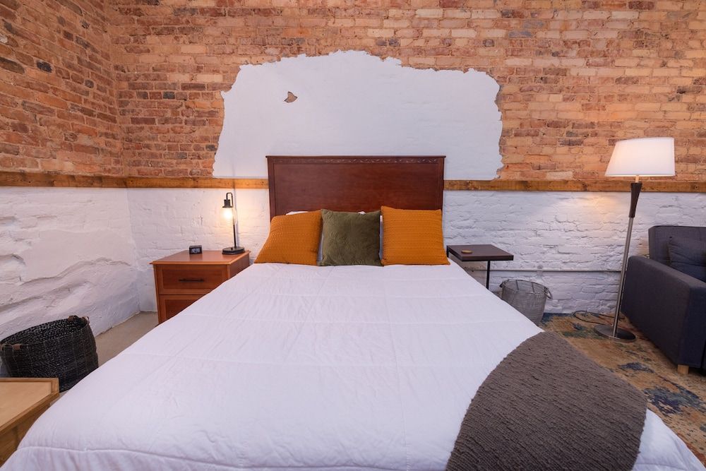 Hartwell Suites - Suite 6