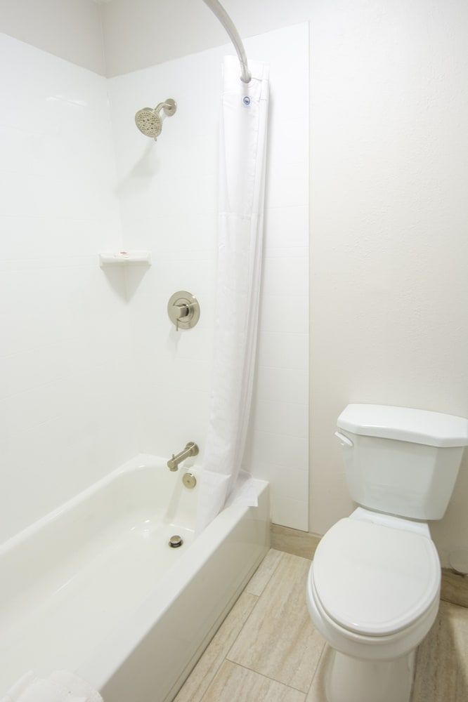 Comfort Inn Battle Mountain - Midway Between Elko and Winnemucca Standard Room, 2 Queen Beds, Non Smoking 11