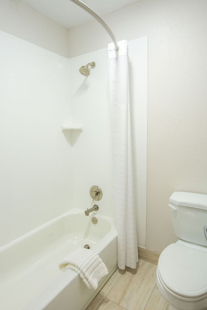 Comfort Inn Battle Mountain - Midway Between Elko and Winnemucca Standard Room, 2 Queen Beds, Non Smoking 13