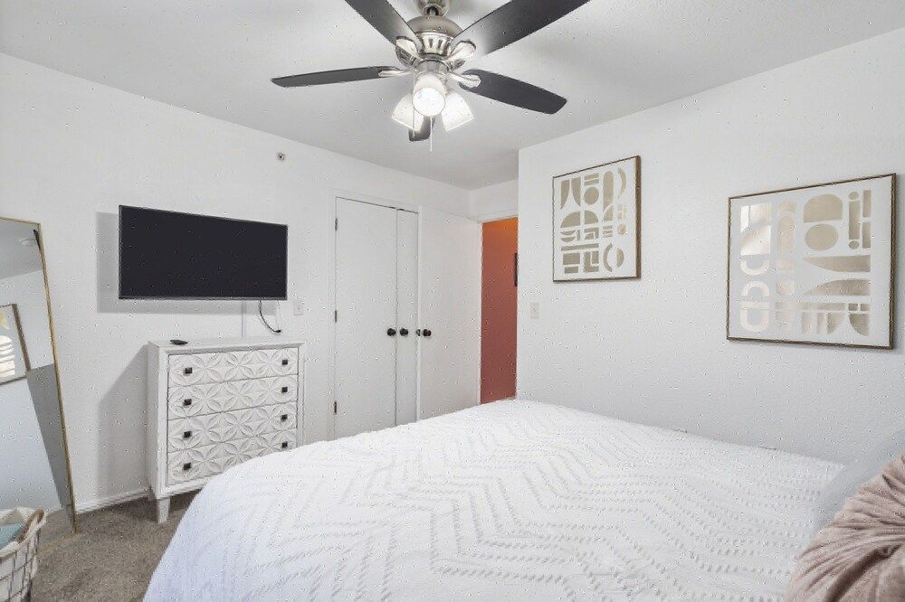Condo, Multiple Beds, Balcony, Mountain View (Marilyn’s Modern Hideaway)