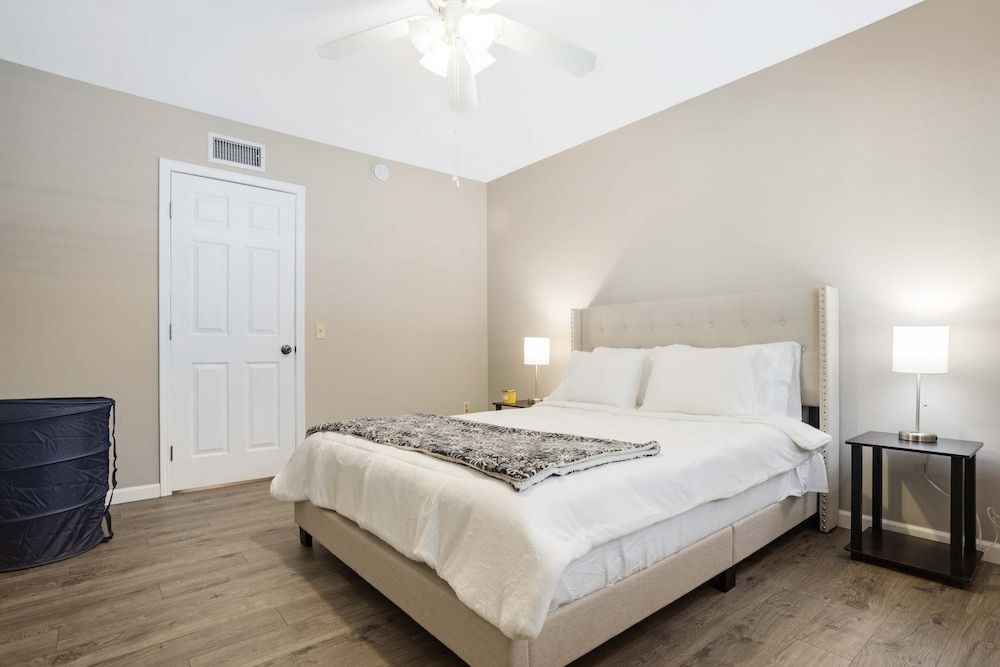 House (4 Bedrooms)