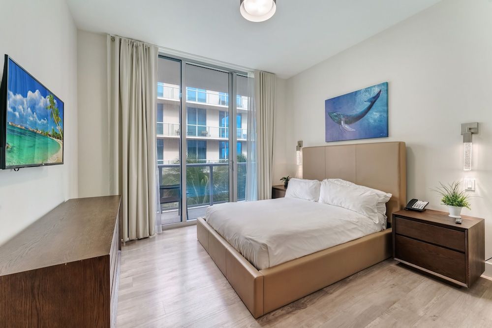 Condo, Multiple Beds, Balcony, Partial Ocean View (Sunny Luxury Property on the Beach)