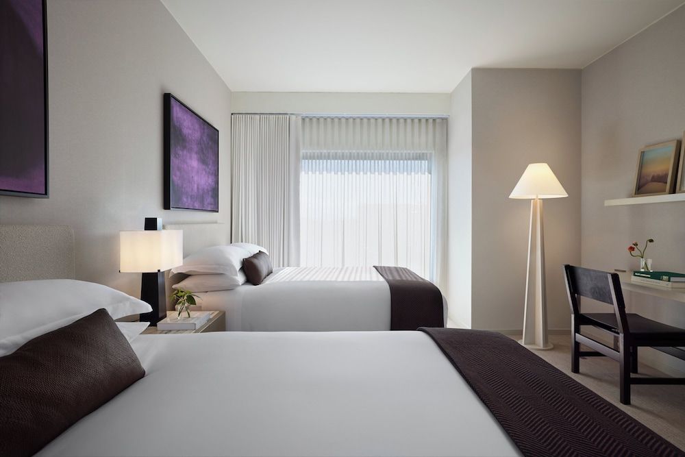 Room, 2 Queen Beds, City View
